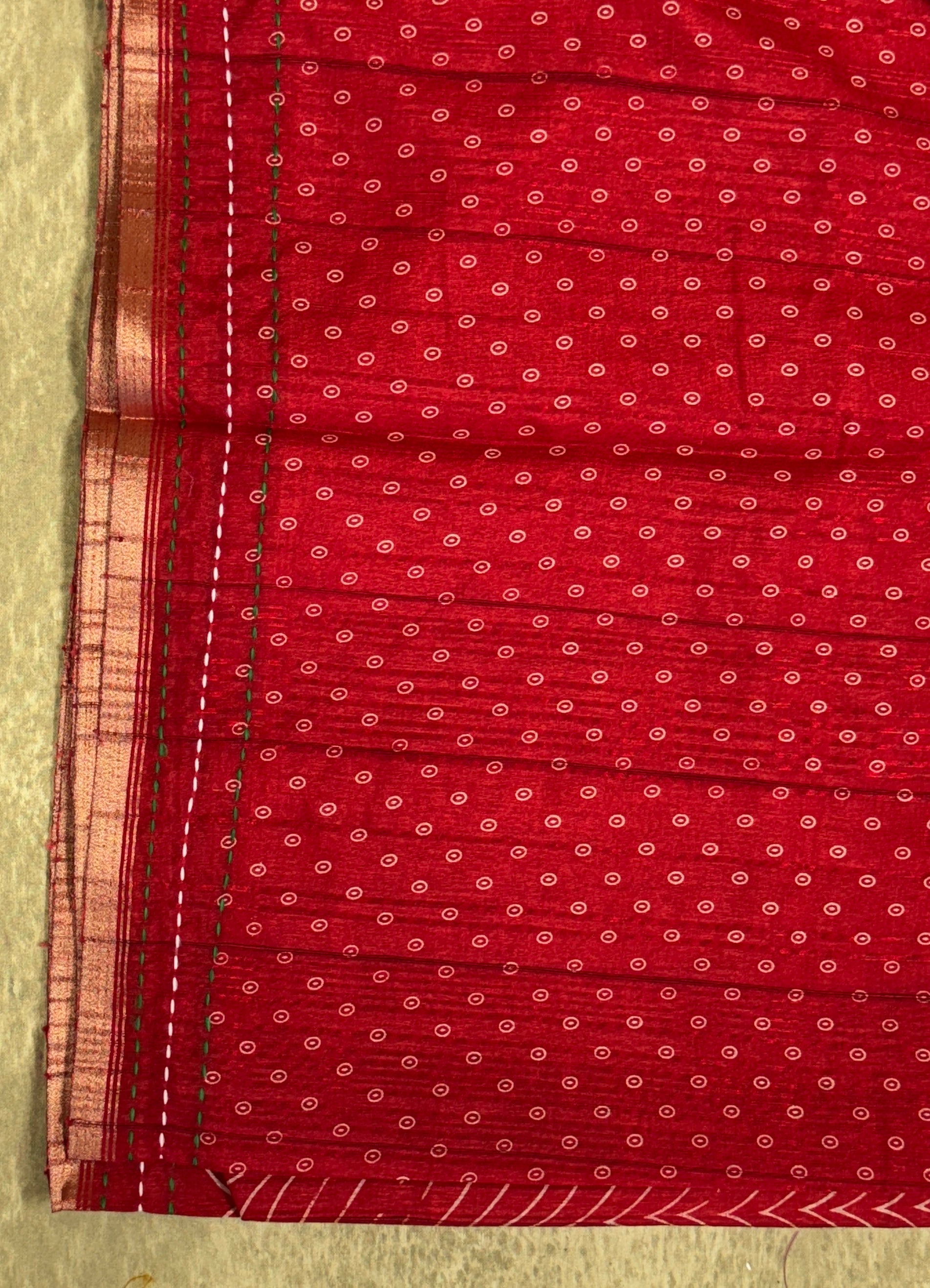 Matka Silk Saree – Red with Cream Chevron Pattern